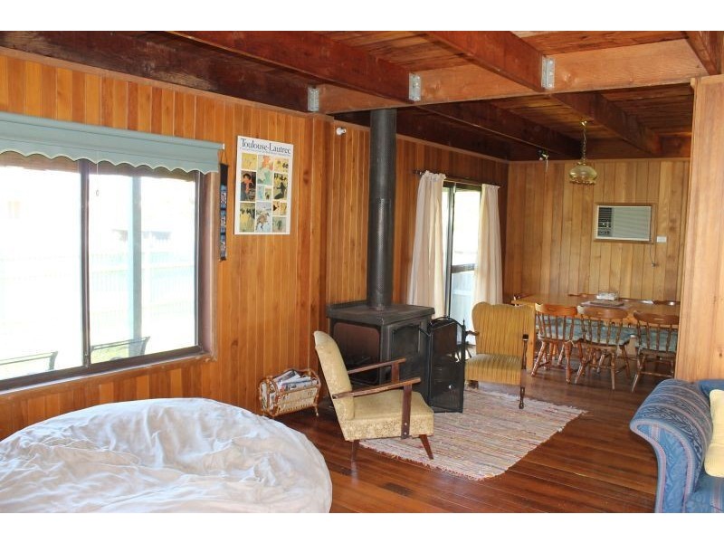 12 St Georges Road, Cowes VIC 3922