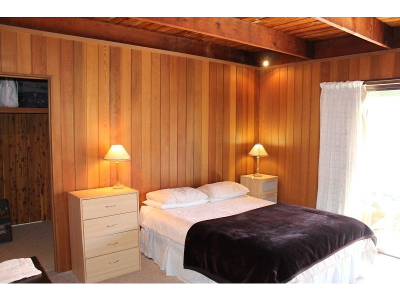 12 St Georges Road, Cowes VIC 3922