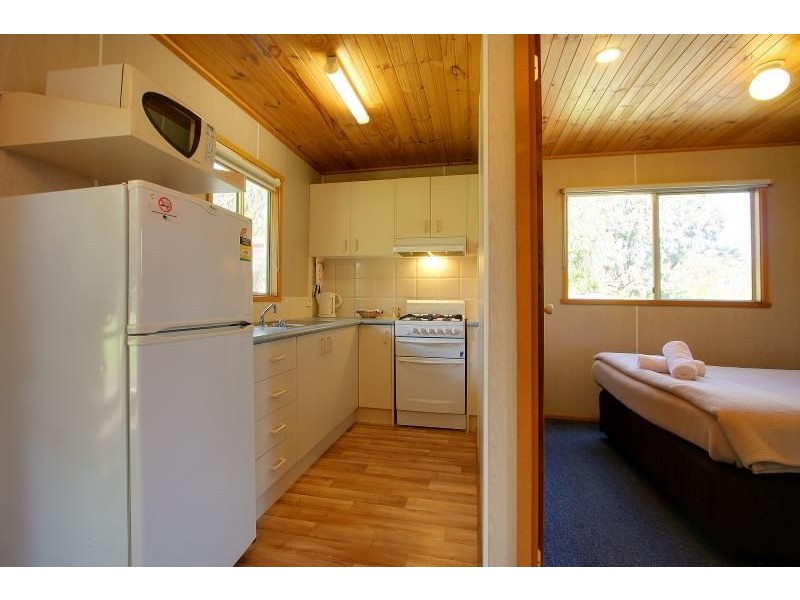 Cabins/97 Church Street, Cowes VIC 3922
