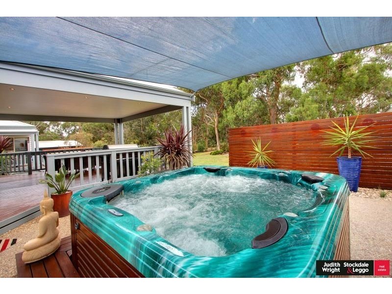 19 Casuarina Crt, Cowes VIC 3922