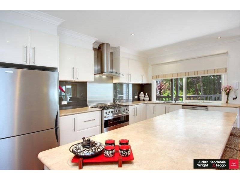 19 Casuarina Crt, Cowes VIC 3922