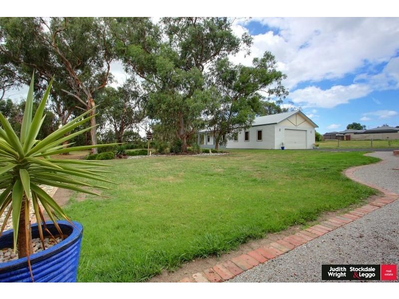 19 Casuarina Crt, Cowes VIC 3922