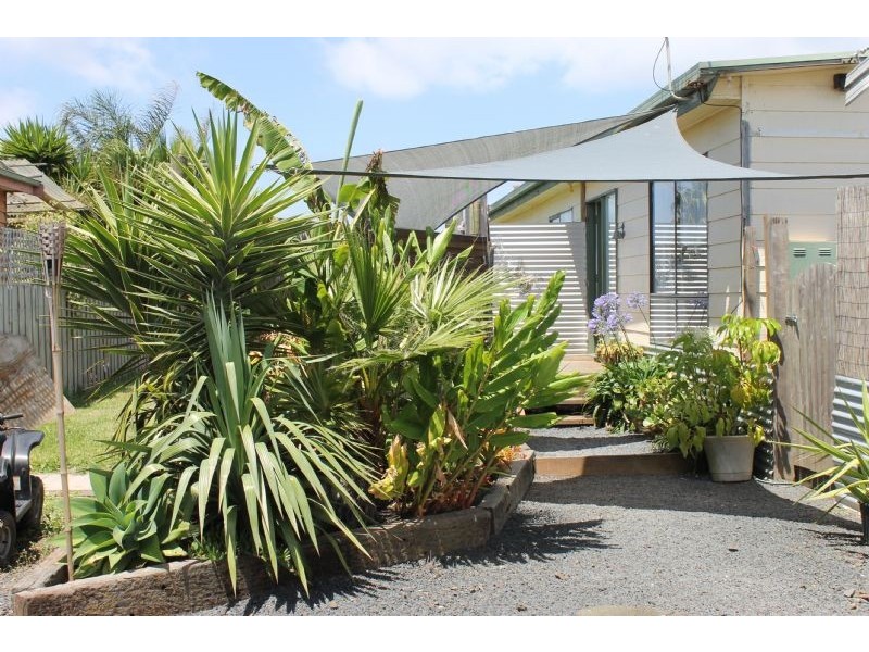 1 Pinedale Ave, Cape Woolamai VIC 3925