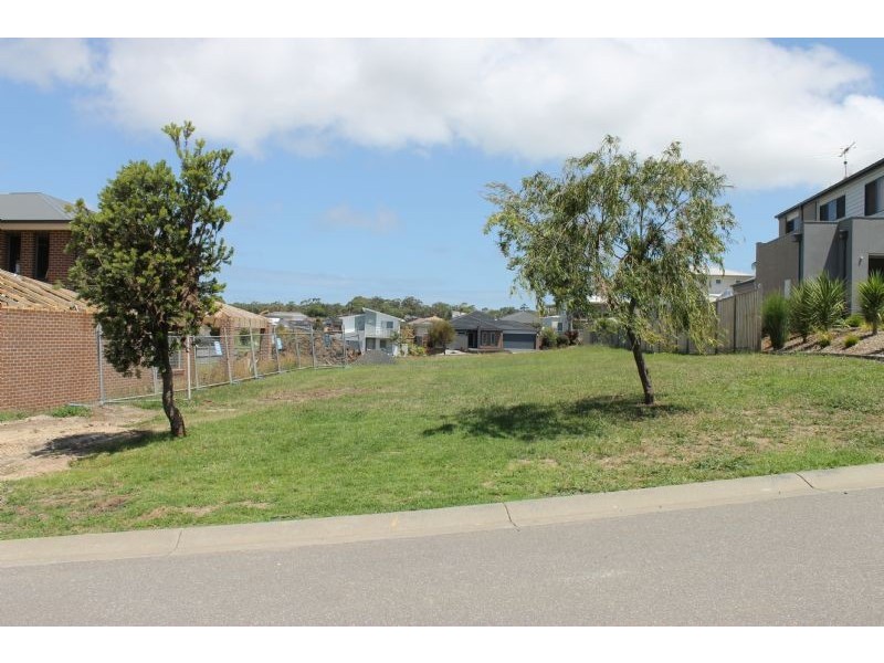 8 Dianella Way, Cowes VIC 3922