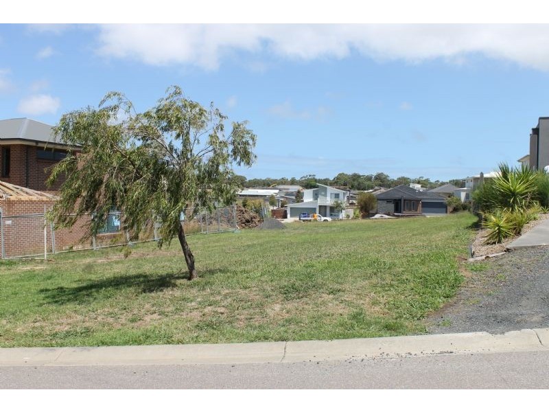 8 Dianella Way, Cowes VIC 3922