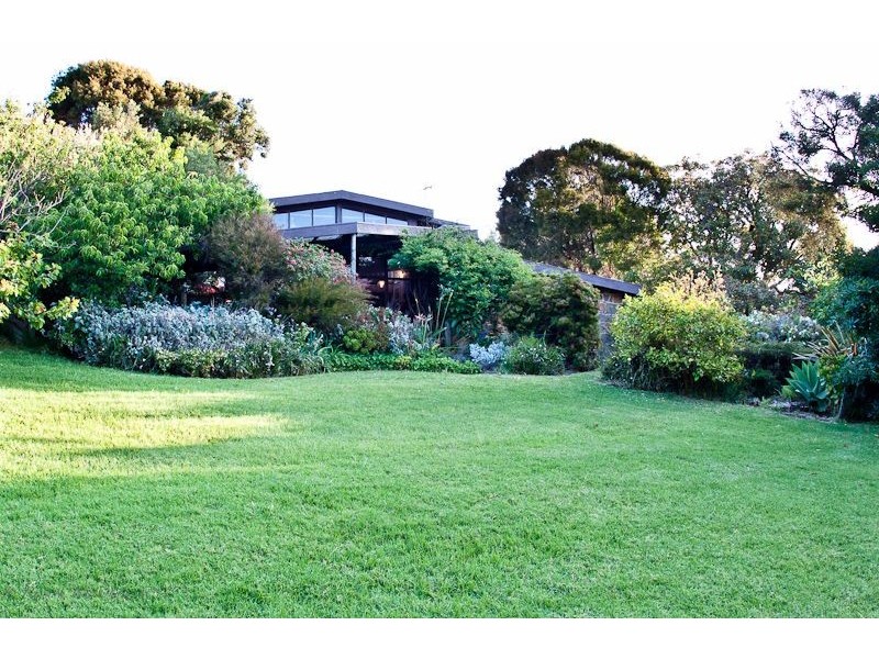 9 Rennison Road, Newhaven VIC 3925