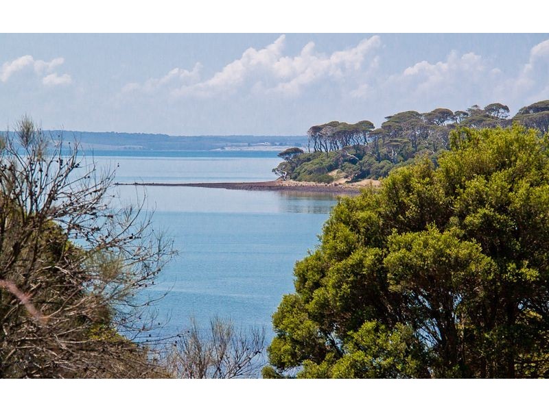 9 Rennison Road, Newhaven VIC 3925