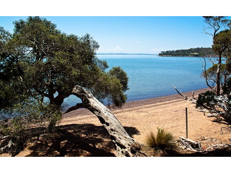 9 Rennison Road, Newhaven VIC 3925