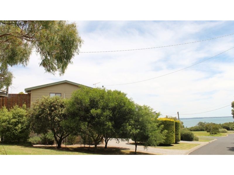 8 Boat Creek Road, Ventnor VIC 3922