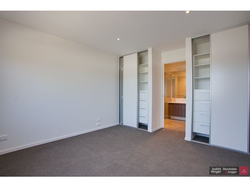 2/4 Osbourne Avenue, Cowes VIC 3922