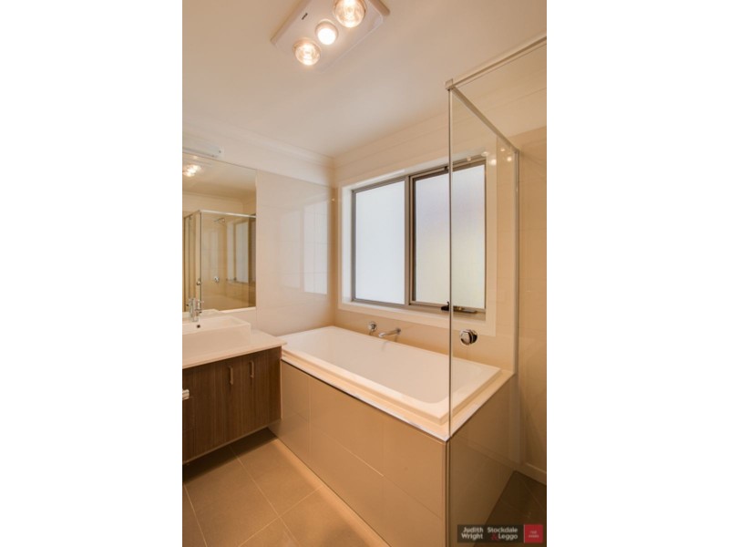 2/4 Osbourne Avenue, Cowes VIC 3922
