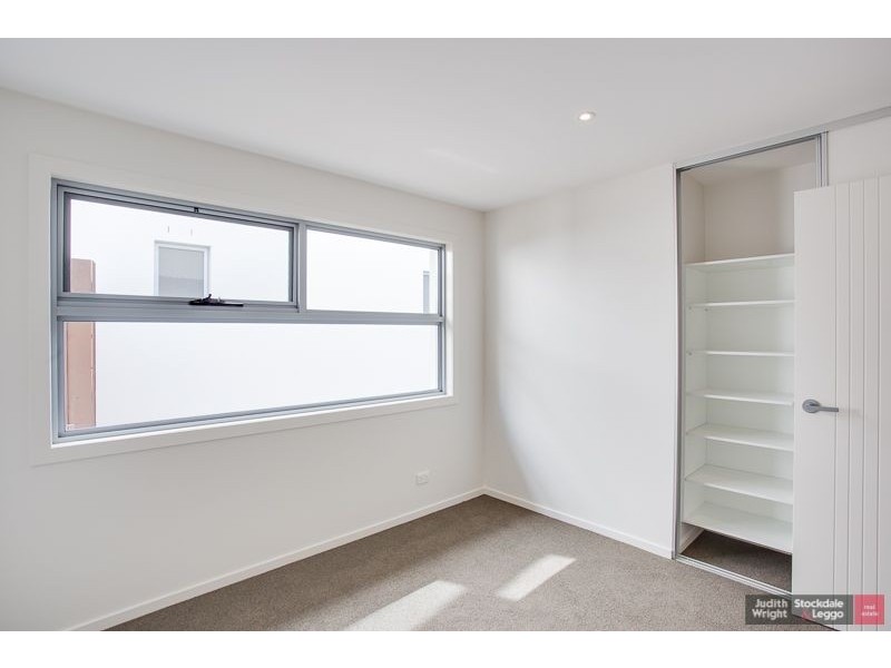 2/4 Osbourne Avenue, Cowes VIC 3922