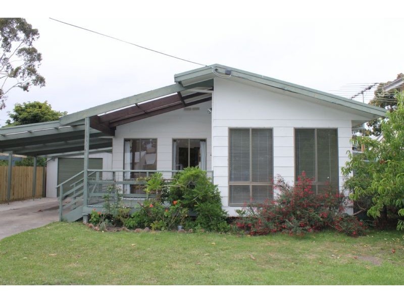 595 Settlement Road, Cowes VIC 3922
