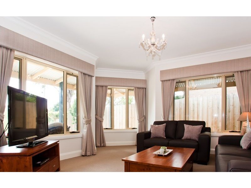 15 Roydon Road, Cowes VIC 3922