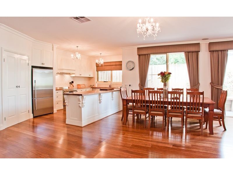 15 Roydon Road, Cowes VIC 3922