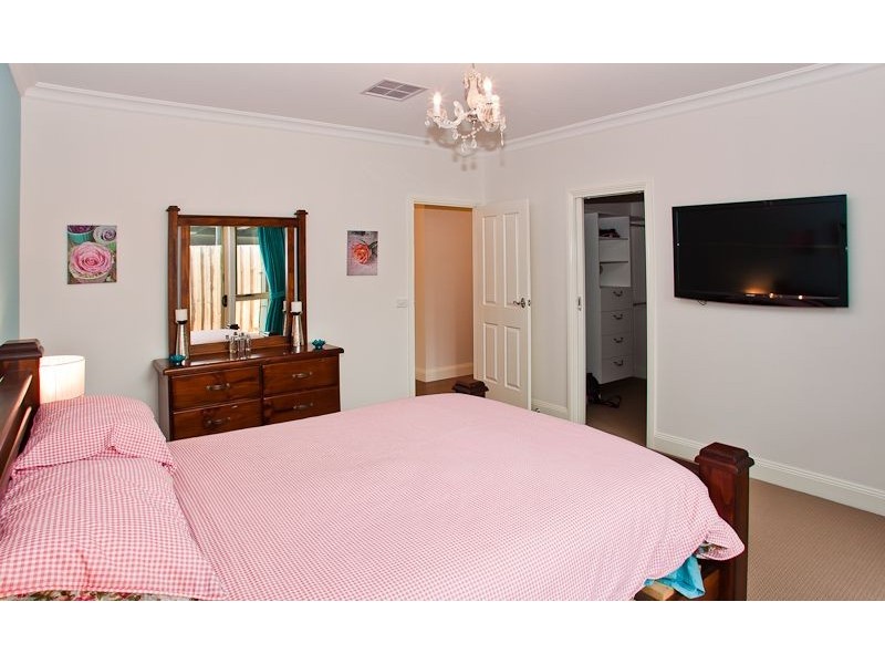 15 Roydon Road, Cowes VIC 3922