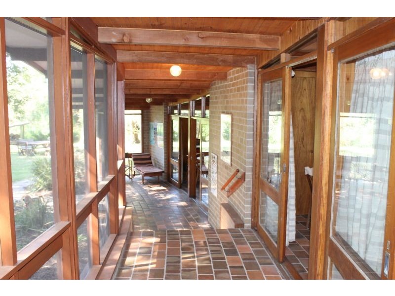 11 Woodlands Avenue, Silverleaves VIC 3922