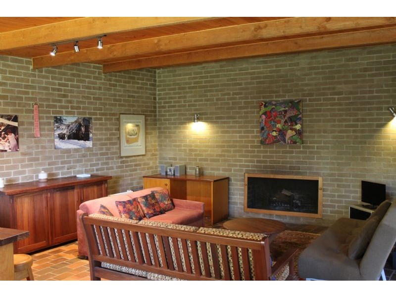 11 Woodlands Avenue, Silverleaves VIC 3922