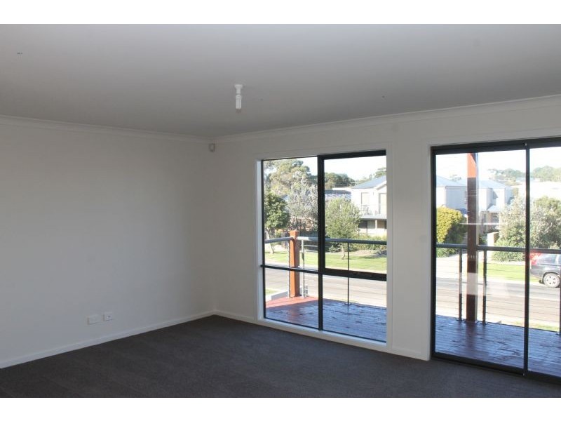 1, 2 & 3/260 Church Street, Cowes VIC 3922