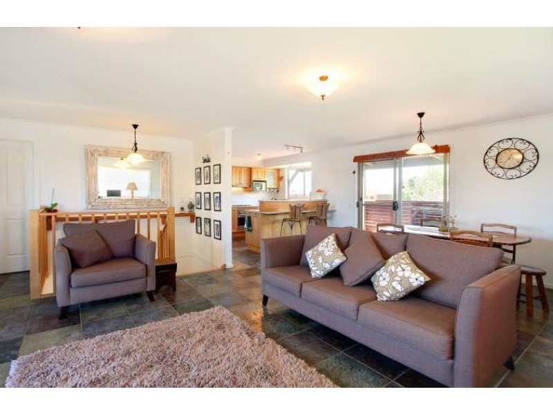 45 Sunderland Bay Road, Surf Beach VIC 3922