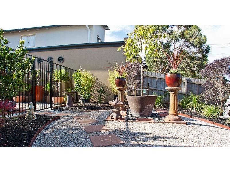 2 Norman Drive, Cowes VIC 3922