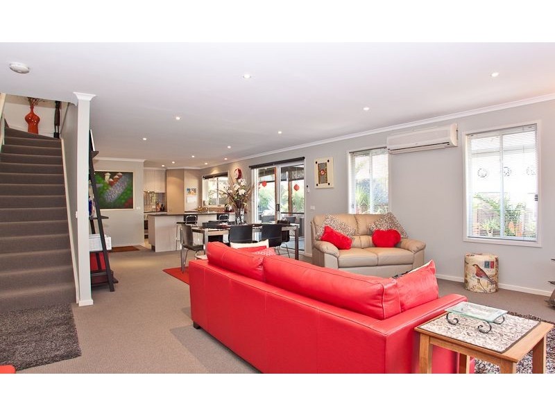 2 Norman Drive, Cowes VIC 3922