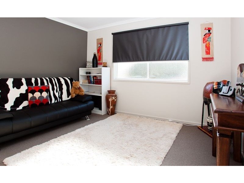 2 Norman Drive, Cowes VIC 3922