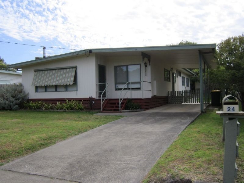 24 Birdwood Avenue, Cowes VIC 3922
