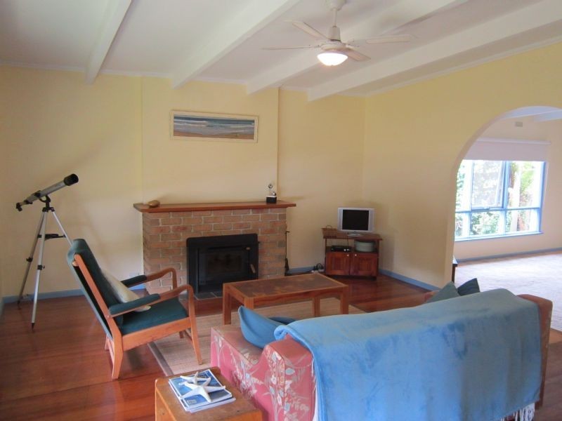 24 Birdwood Avenue, Cowes VIC 3922