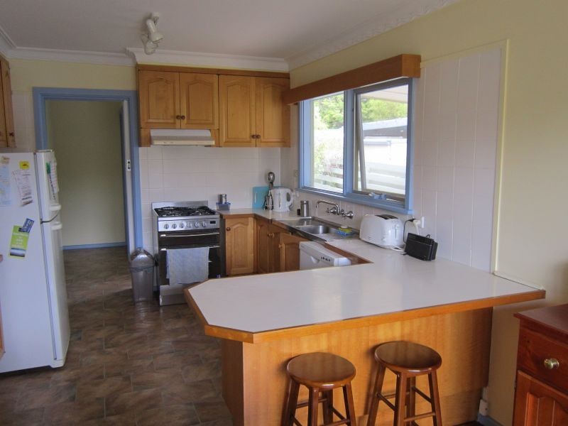 24 Birdwood Avenue, Cowes VIC 3922