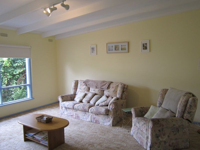 24 Birdwood Avenue, Cowes VIC 3922