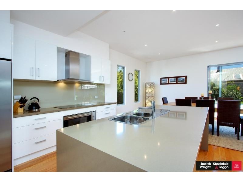 10 Bondi Avenue, Cape Woolamai VIC 3925