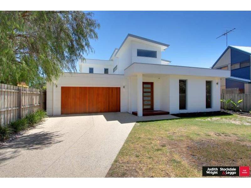 10 Bondi Avenue, Cape Woolamai VIC 3925
