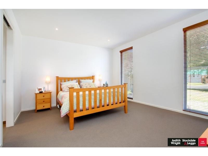 10 Bondi Avenue, Cape Woolamai VIC 3925