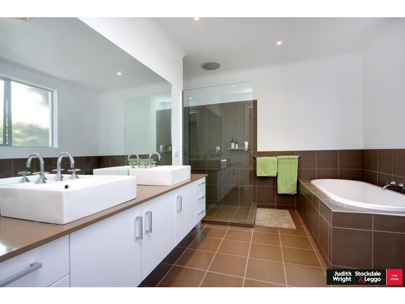 10 Bondi Avenue, Cape Woolamai VIC 3925