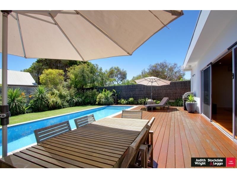 10 Bondi Avenue, Cape Woolamai VIC 3925