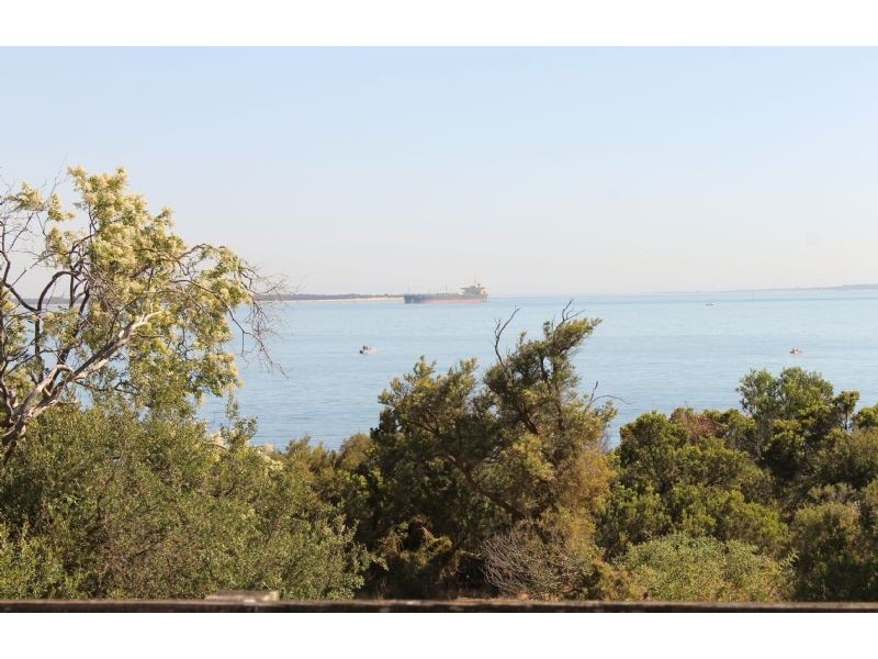 14 Glen Isla Court, Cowes VIC 3922