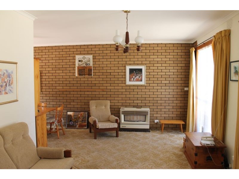 12 Chapel Street, Cowes VIC 3922