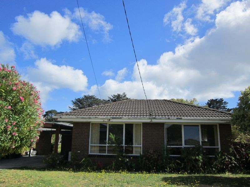 18 St Georges Road, Cowes VIC 3922