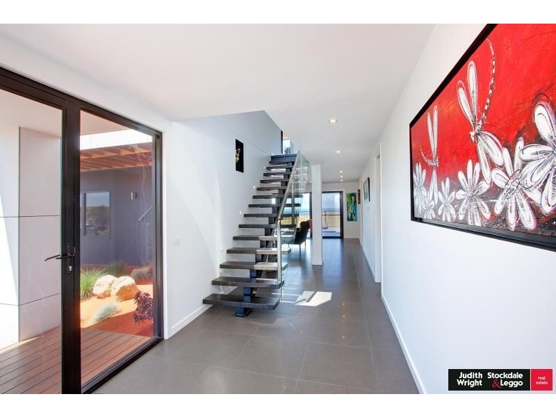 9 Cayley Court, San Remo VIC 3925