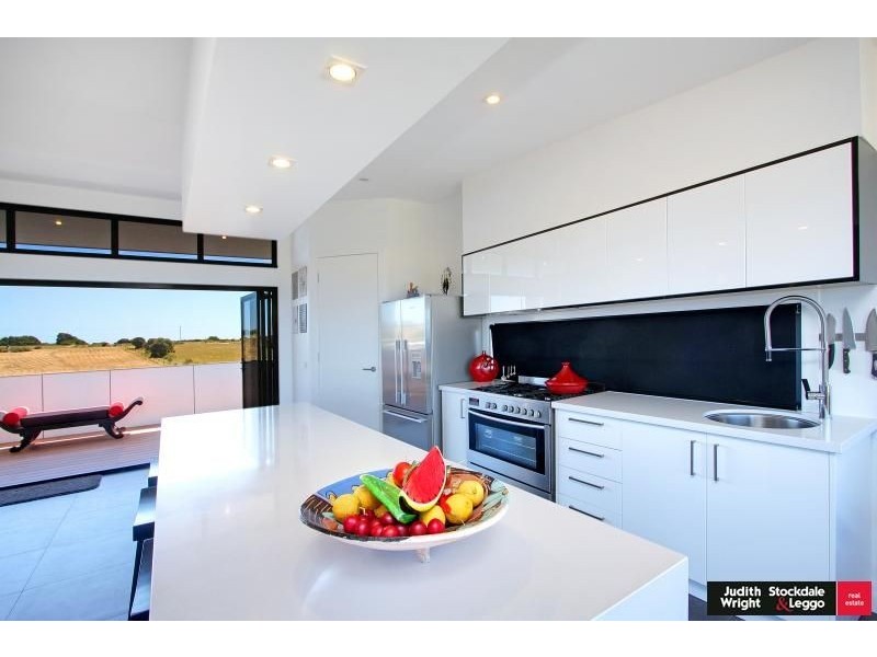 9 Cayley Court, San Remo VIC 3925