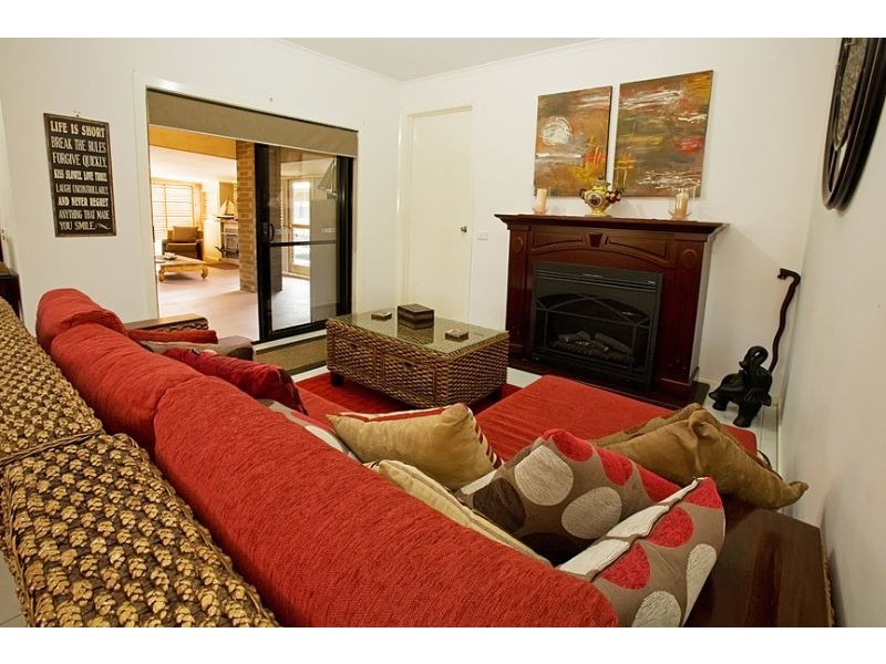 4 Amanda Close, Cowes VIC 3922