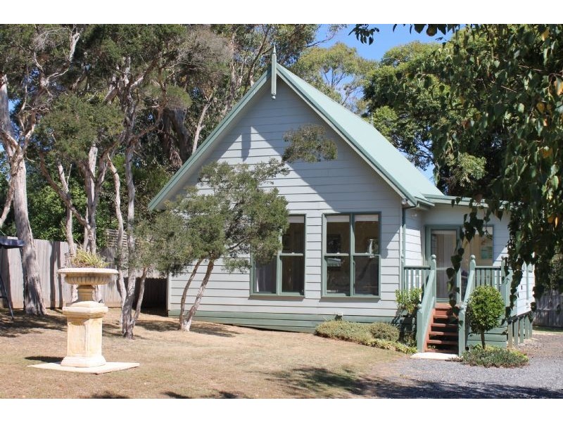 23 Hobsons Parade, Cowes VIC 3922
