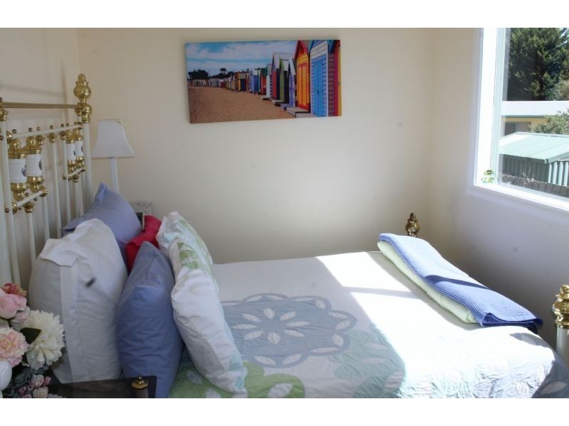 23 Hobsons Parade, Cowes VIC 3922