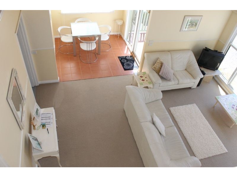 23 Hobsons Parade, Cowes VIC 3922