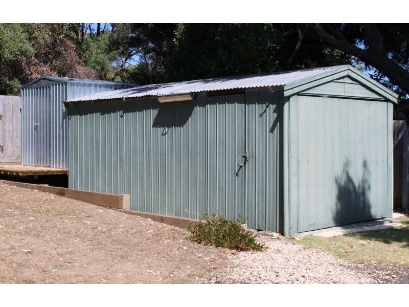 23 Hobsons Parade, Cowes VIC 3922