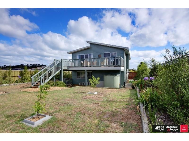4 Lorikeet Lane, Cowes VIC 3922