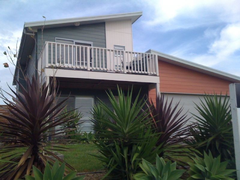 4 Lorikeet Lane, Cowes VIC 3922