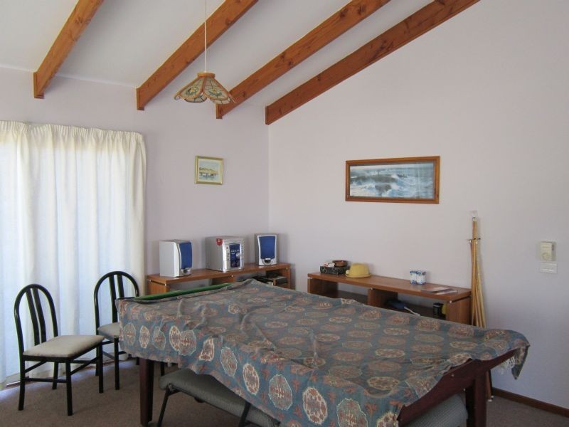 36 Hollywood Crescent, Smiths Beach VIC 3922