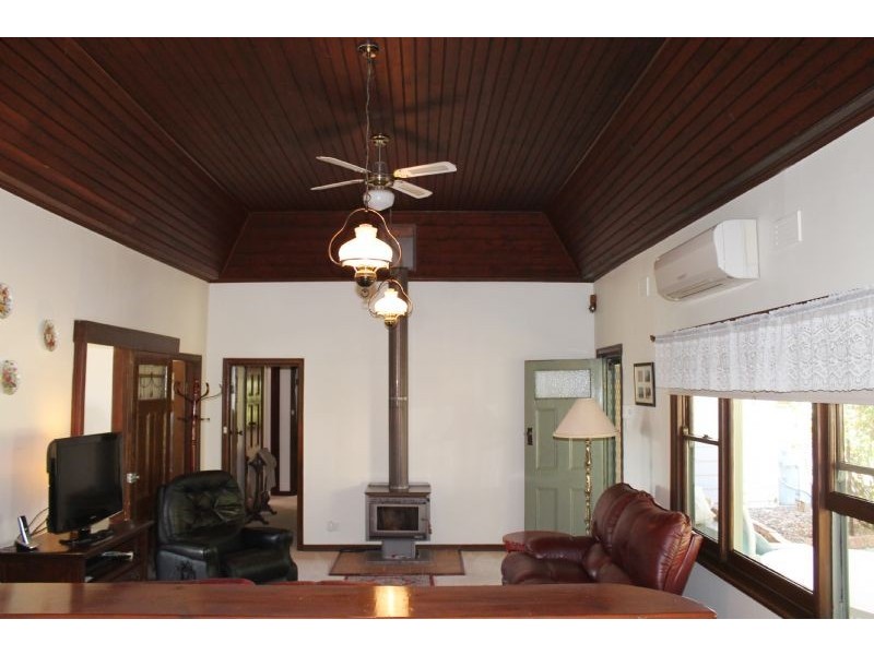 16 Chillingworth Road, Cowes VIC 3922